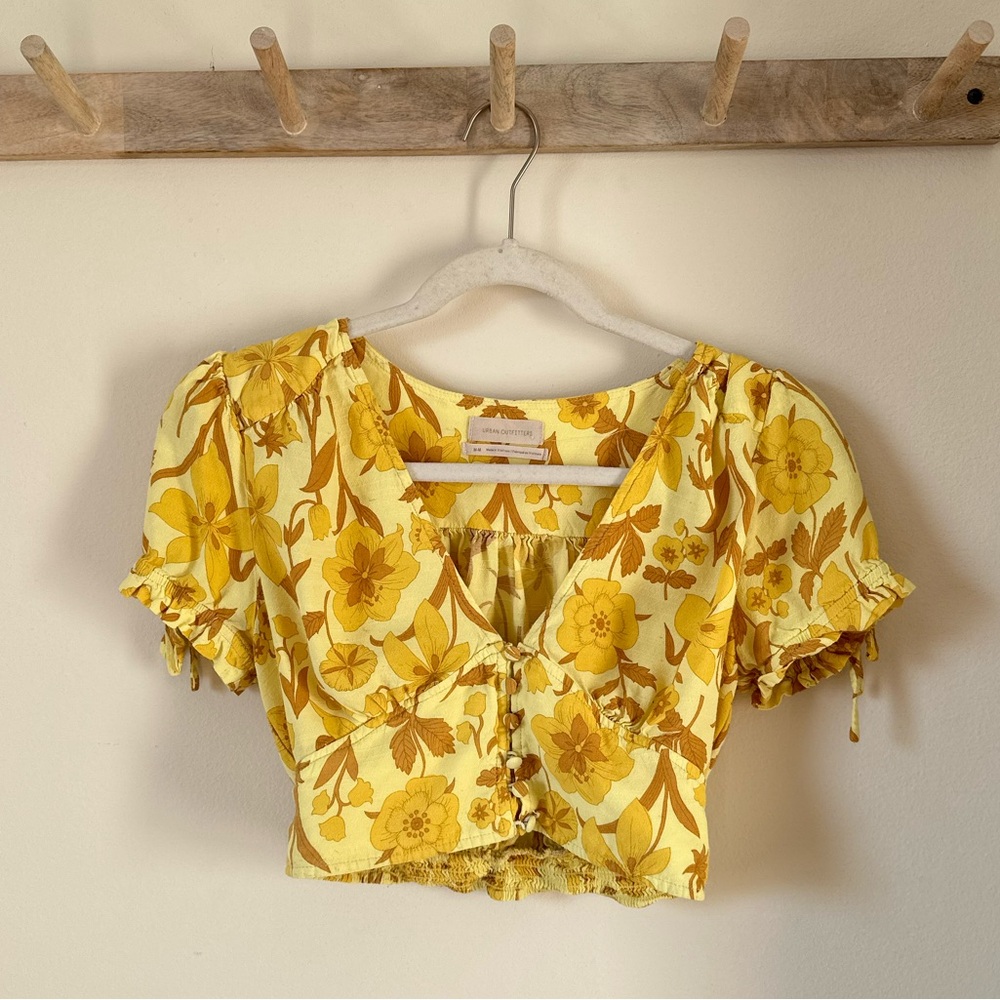 Urban Outfitters Retro 70s Cropped Top Size Medium